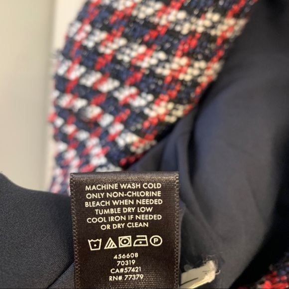 ANN TAYLOR • London Lady Knitted Mini Blazer, Petite - Picture 7 of 8